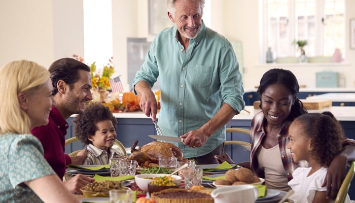 How to Host Thanksgiving Dinner on a Budget